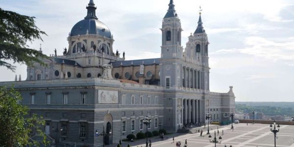 que-ver-en-madrid-centro-catedral-almudena